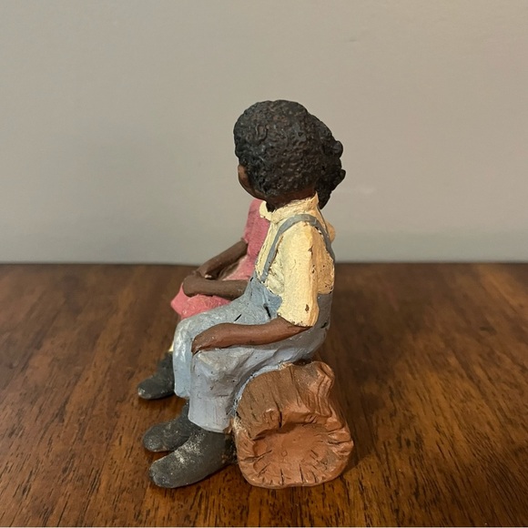 "All God's Children" figurine created by artist Miss Eula, aka Janie Phillips. - Picture 3 of 7